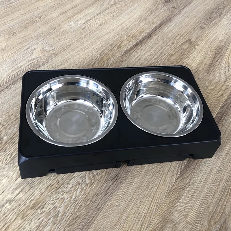 Verstelbare, verhoogde voerbak - Royal Canin Food Medium recensie en prijs